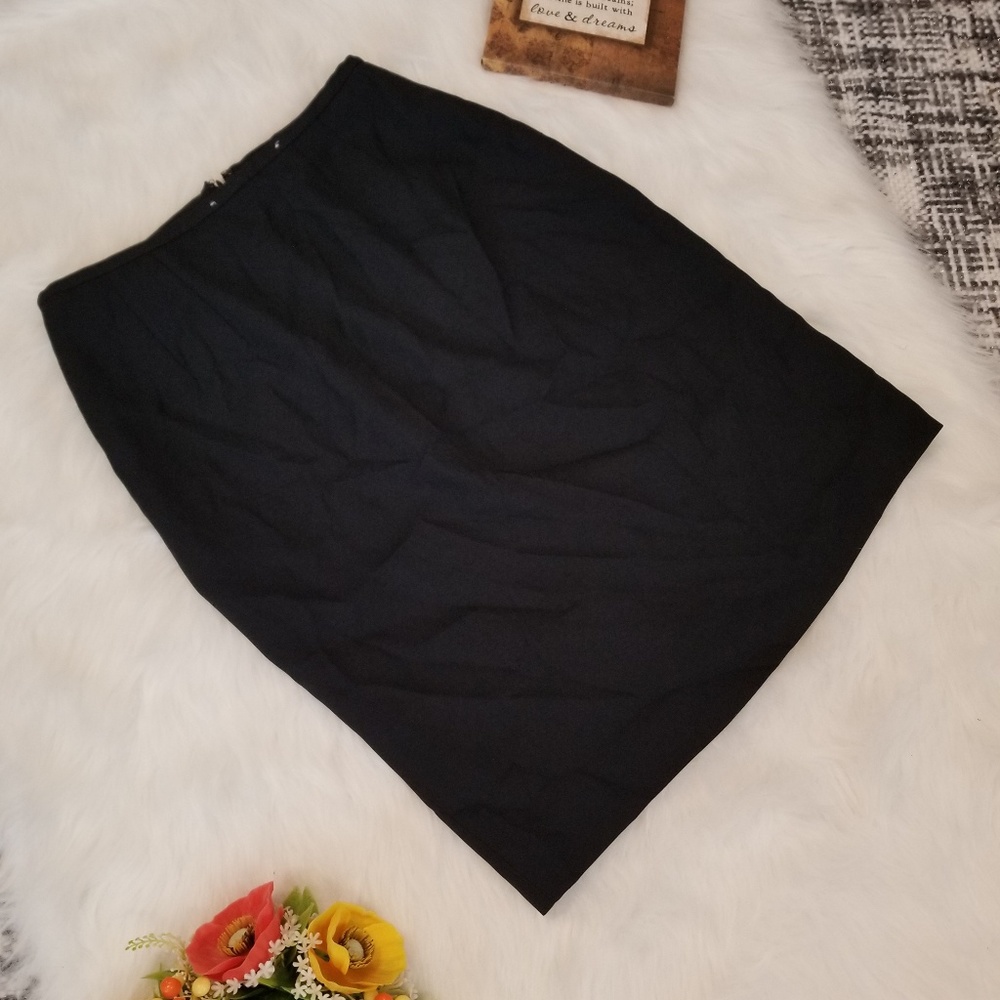 🌻🌺🌻VALERIE STEVENS SKIRT WITH POCKETS!! - Picture 3 of 6